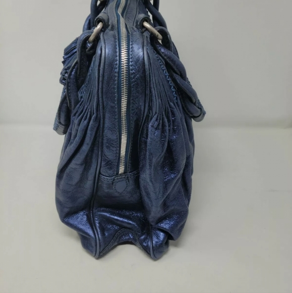 Isabella Fiore Tassel Metallic Blue Handbag 13in - Picture 4 of 9